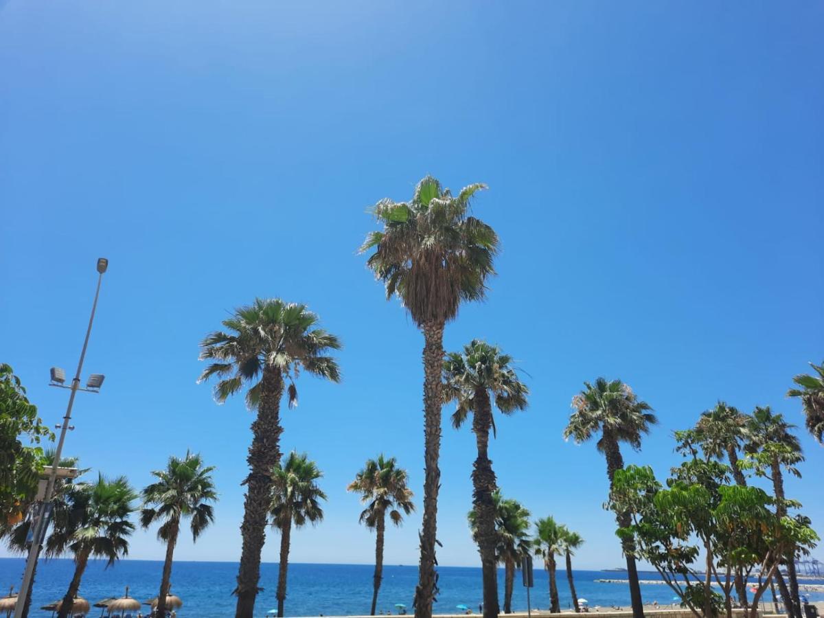 Malagueta Beach Front Luxury Apartment By Rent Me Málaga Exteriör bild