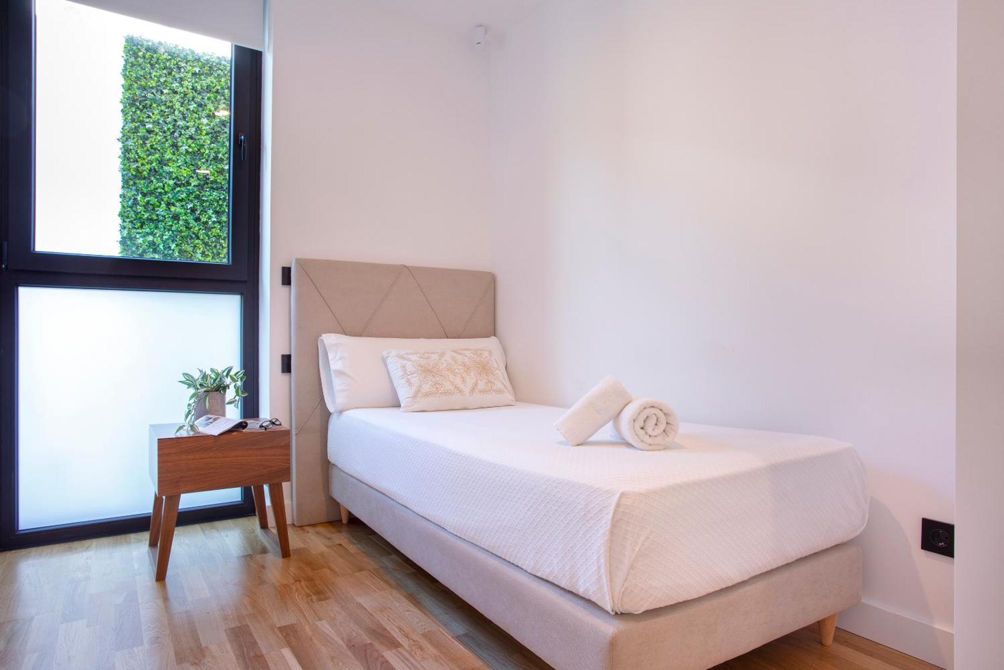 Malagueta Beach Front Luxury Apartment By Rent Me Málaga Exteriör bild