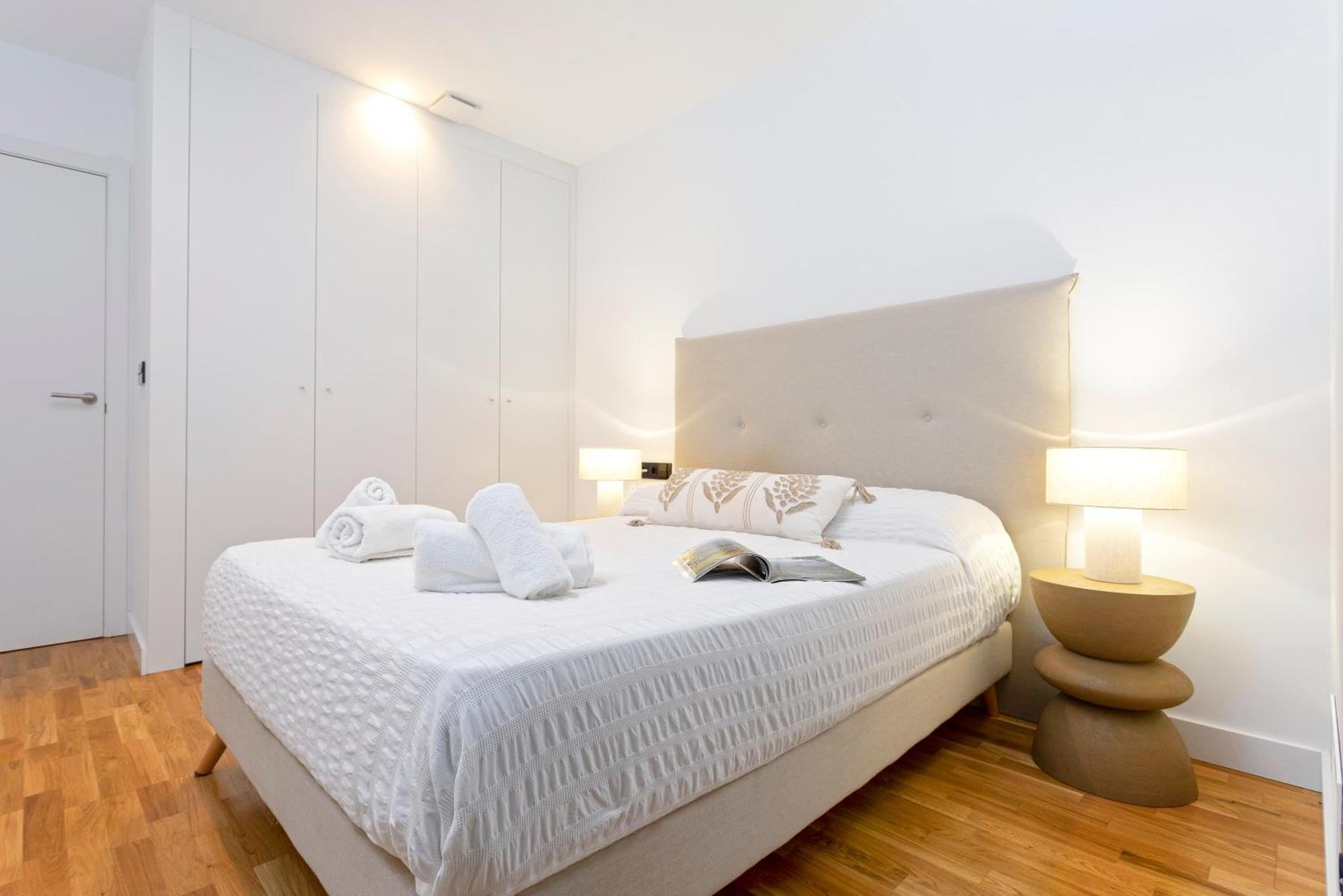 Malagueta Beach Front Luxury Apartment By Rent Me Málaga Exteriör bild